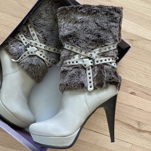 Bakers Attitude Boots with Faux Fur Sz 10 - Picture 6 of 13